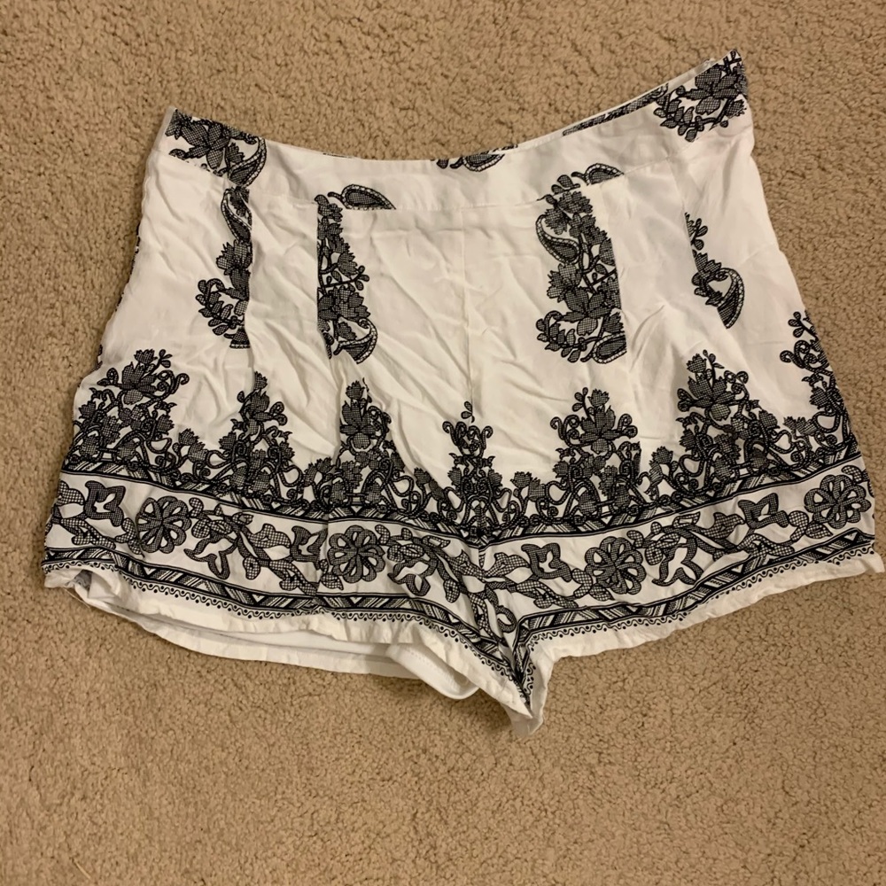 Boutique bought shorts 🖤